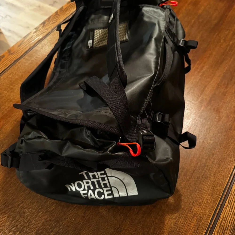 north face basecamp duffle size small